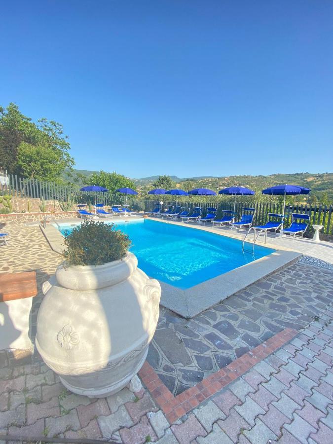 Serra Marina Rooms And Apartments Santa Maria di Castellabate Esterno foto
