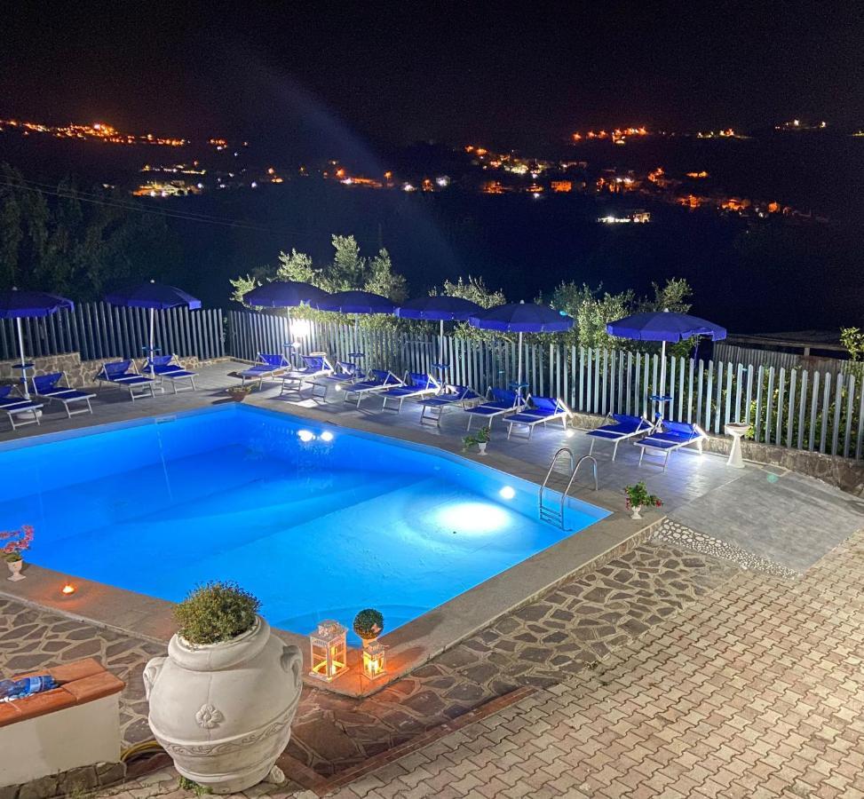 Serra Marina Rooms And Apartments Santa Maria di Castellabate Esterno foto