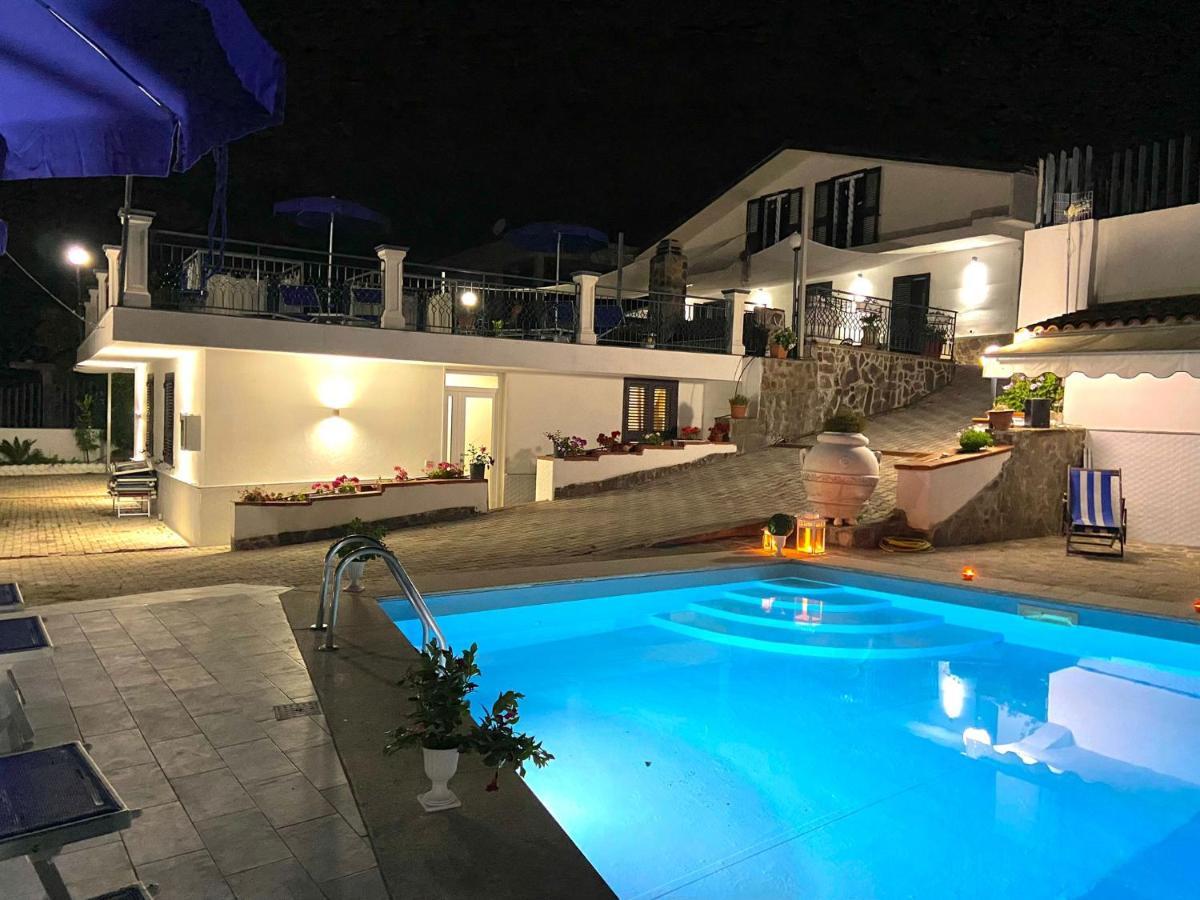 Serra Marina Rooms And Apartments Santa Maria di Castellabate Esterno foto