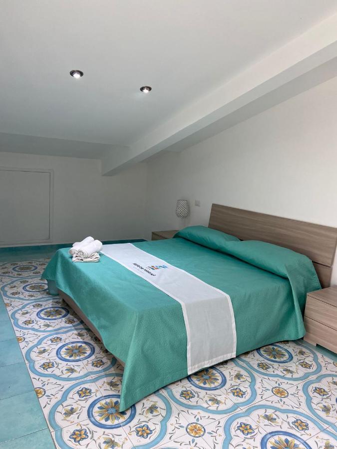 Serra Marina Rooms And Apartments Santa Maria di Castellabate Esterno foto
